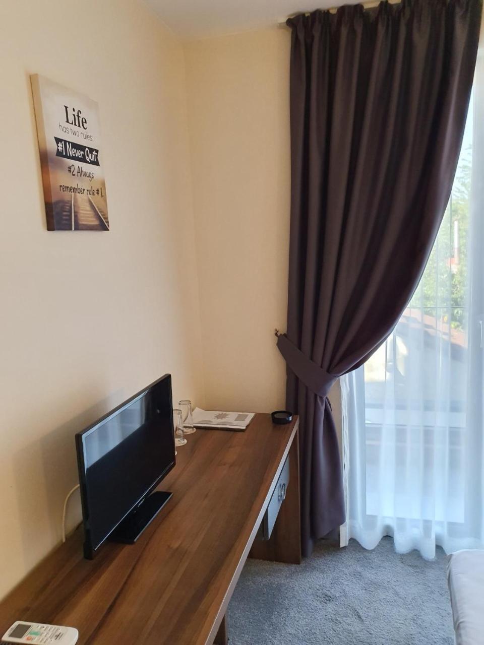 Family Hotel Novel City Burgas Bilik gambar